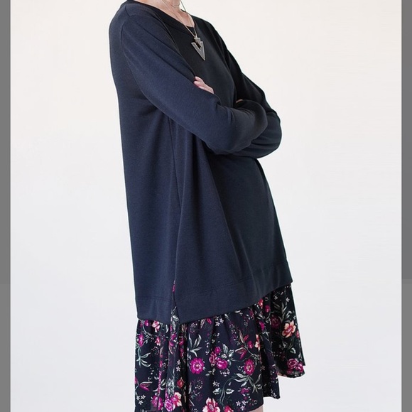 Black Floral-Hem Sweater Dress, M - Picture 2 of 3